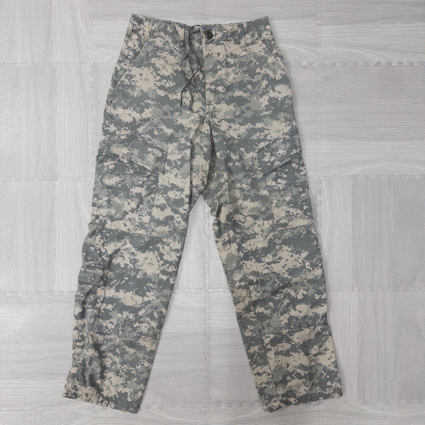 古着卸 現物まとめ売り 洗濯済み アメリカ軍 デジカモ デジタルカモ ミリタリー カーゴパンツ 8本セット (XS-L)