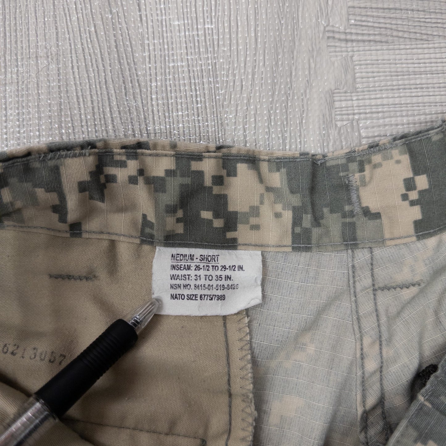 古着卸 現物まとめ売り 洗濯済み アメリカ軍 デジカモ デジタルカモ ミリタリー カーゴパンツ 8本セット (XS-L)