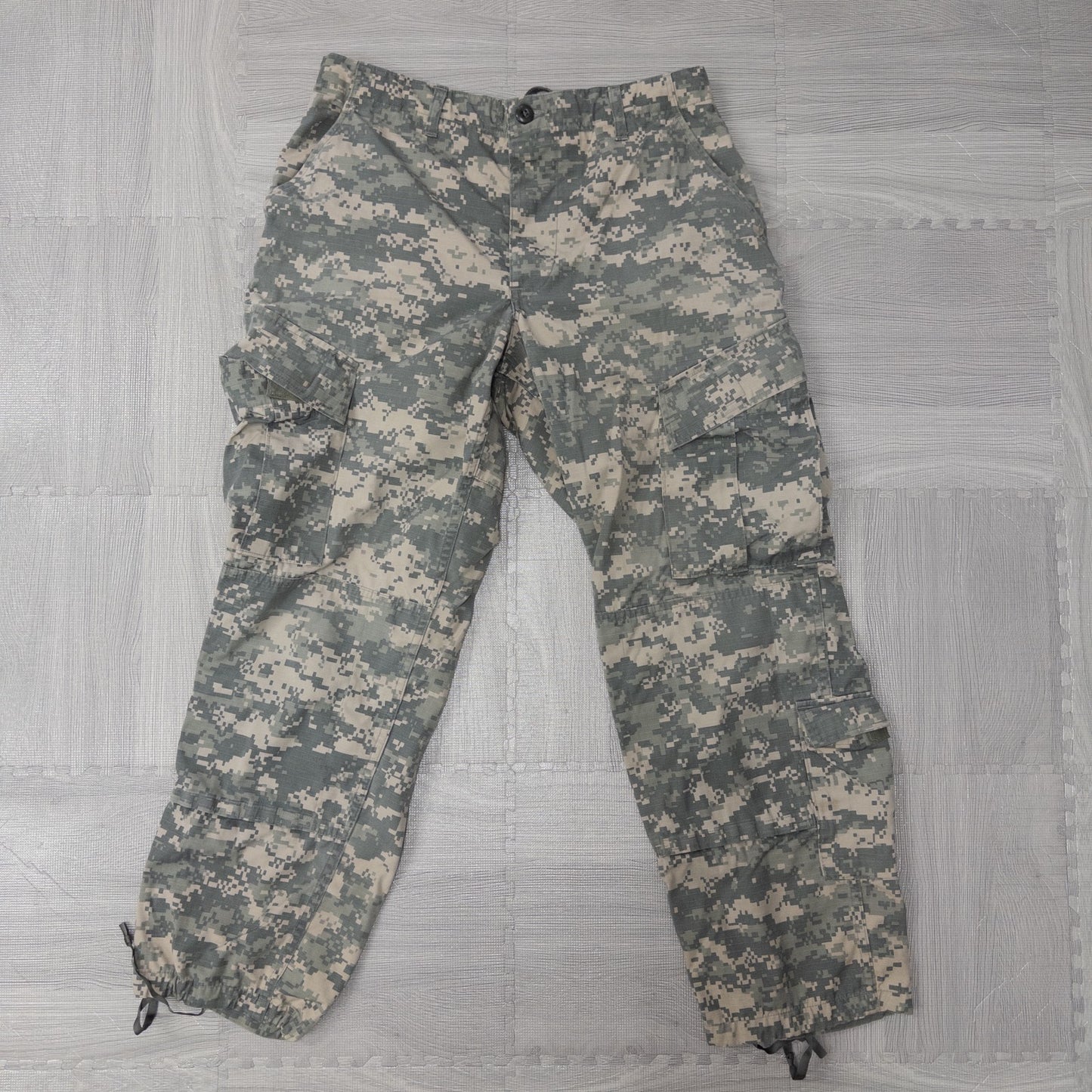 古着卸 現物まとめ売り 洗濯済み アメリカ軍 デジカモ デジタルカモ ミリタリー カーゴパンツ 8本セット (XS-L)