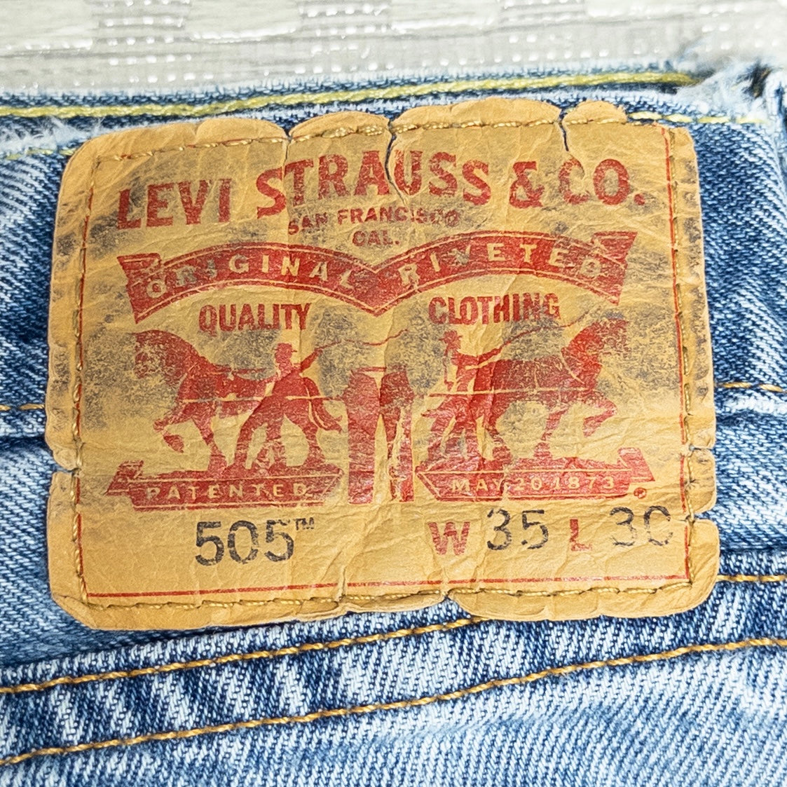 古着卸 現物まとめ売り 洗濯済み 00s Levi's リーバイス ダメージジーンズ デニムパンツ 12本 セット(M-XL) – 埼玉県古着卸 WESTTAIL