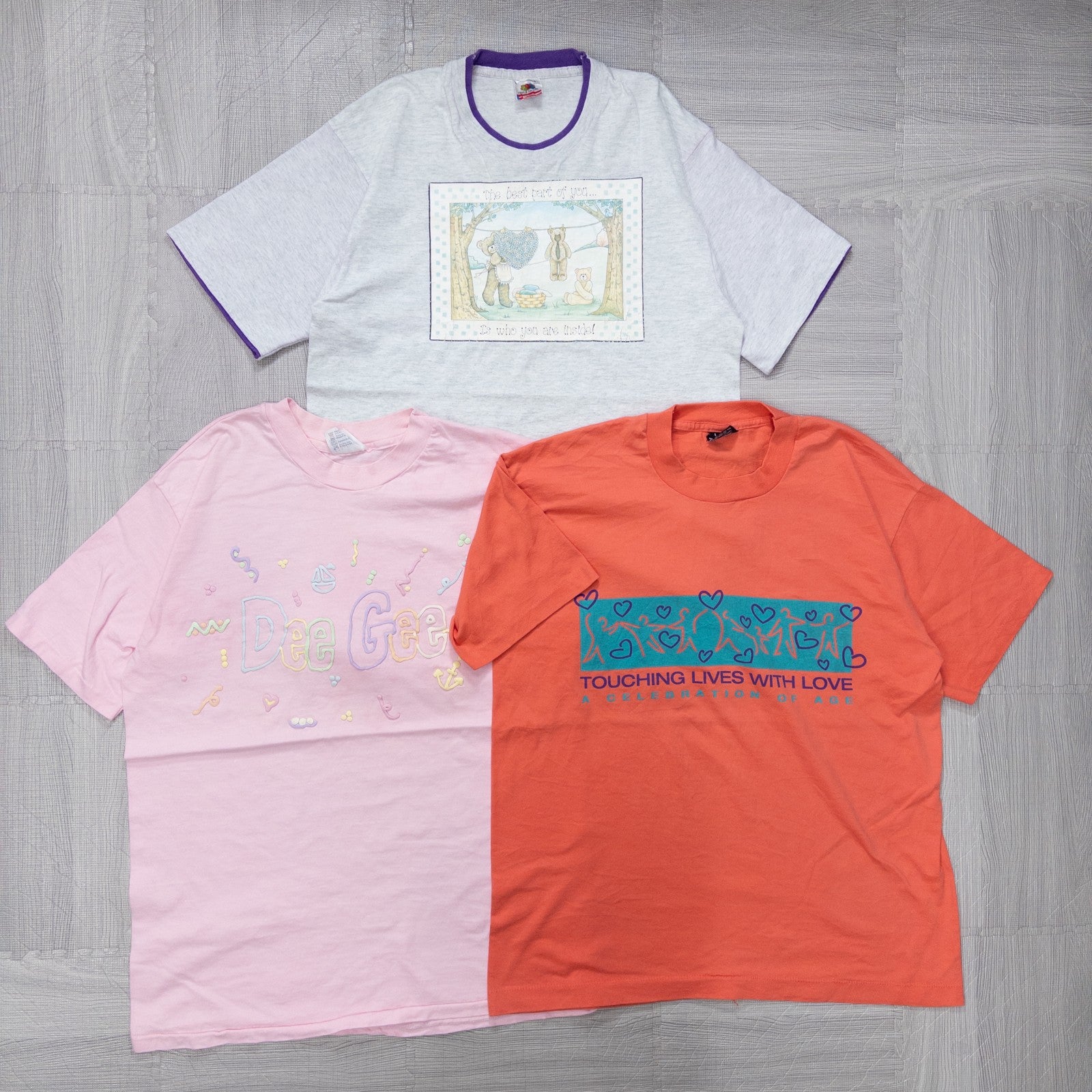 古着卸 現物まとめ売り 洗濯済み 90s レディース レトロデザインかわいいTシャツ 13枚セット(S-XL)w808001 – 埼玉県古着卸 WESTTAIL